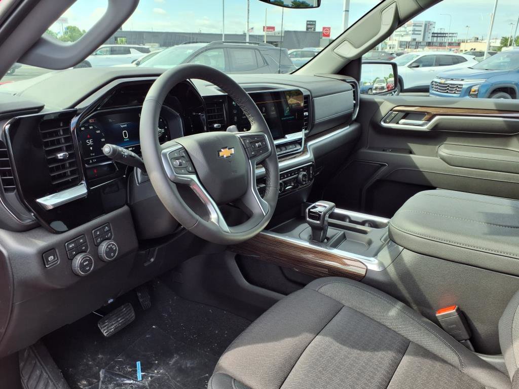 New 2025 Chevrolet Silverado 1500 LT image 10