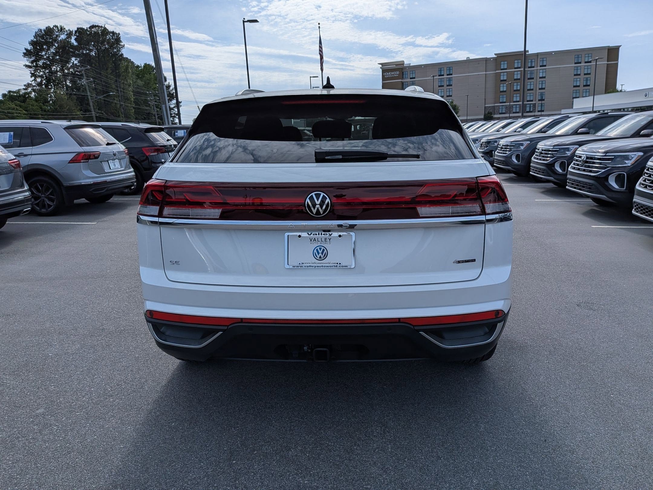 New 2026 Volkswagen Atlas Cross Sport SE AWD/4WD image 4