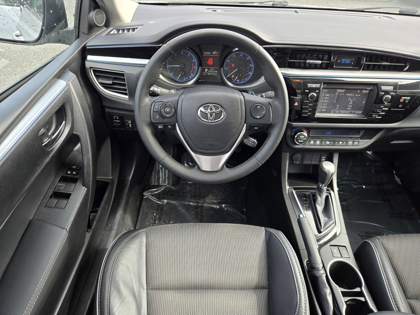Used 2015 Toyota Corolla S w/ Driver Convenience Package image 13