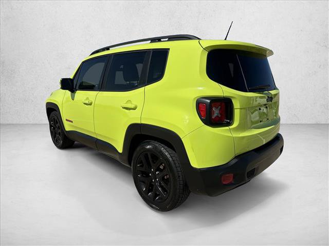 Used 2017 Jeep Renegade Altitude FWD image 7