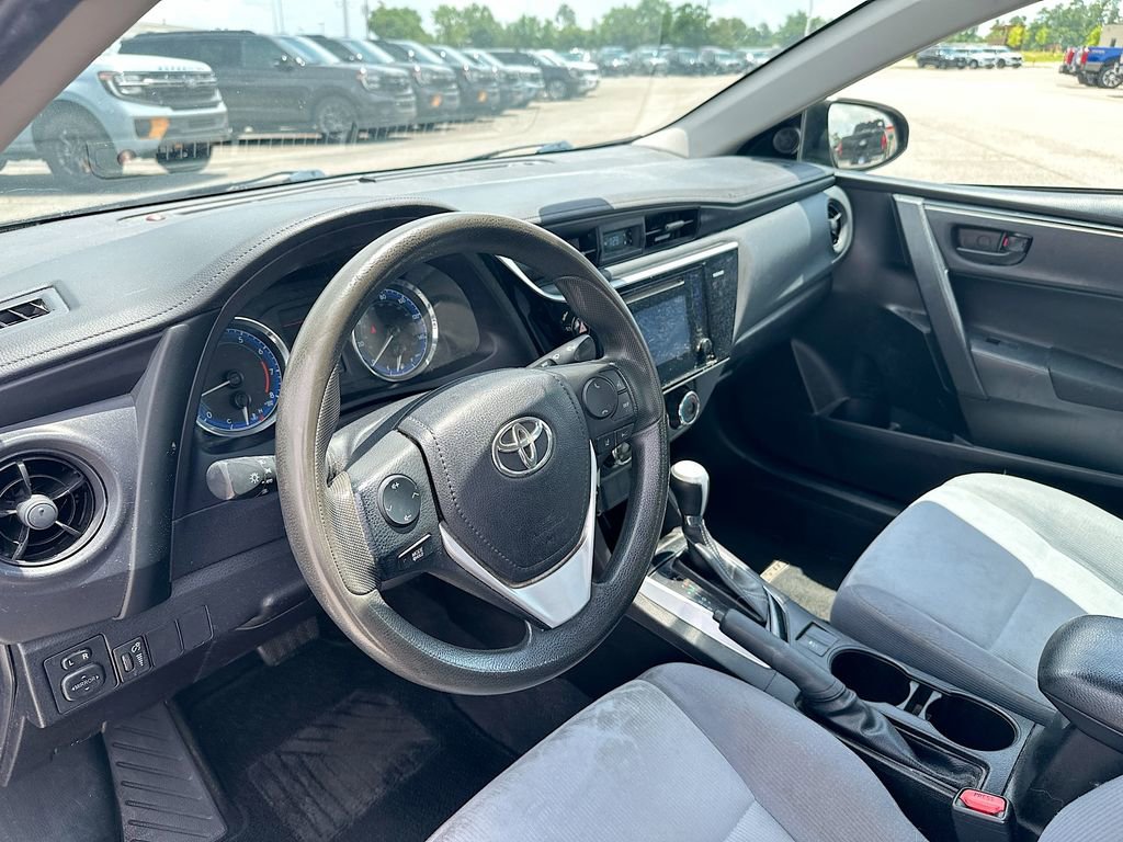 Used 2017 Toyota Corolla L FWD image 10