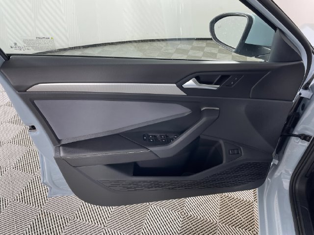 New 2027 Volkswagen Jetta SE FWD image 8