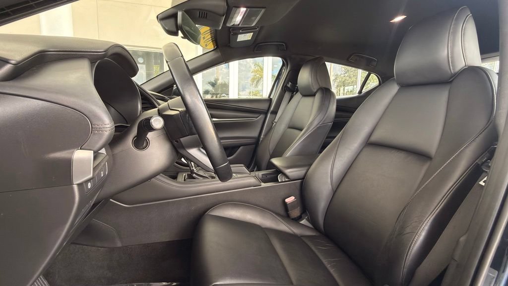 Used 2020 MAZDA MAZDA3 Hatchback FWD image 4