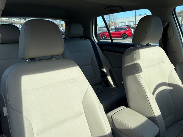 Used 2015 Volkswagen Golf TDI SE image 27
