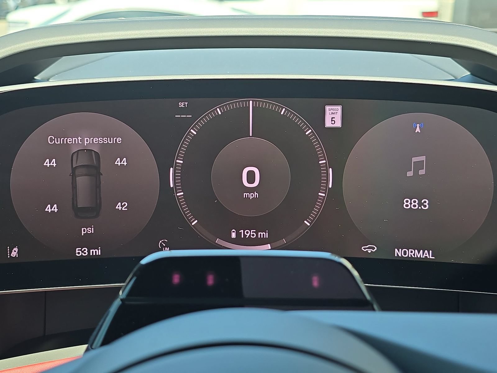 New 2026 Porsche Cayenne Electric AWD/4WD image 18
