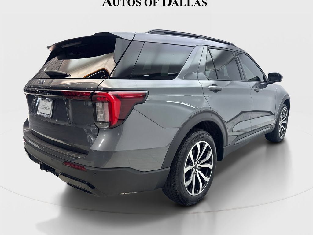 Used 2025 Ford Explorer ST-Line w/ Premium Package RWD image 6
