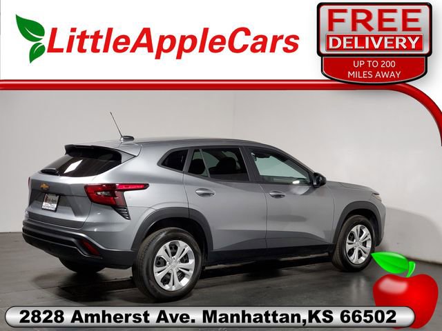 Used 2024 Chevrolet Trax LS w/ Driver Confidence Package image 26