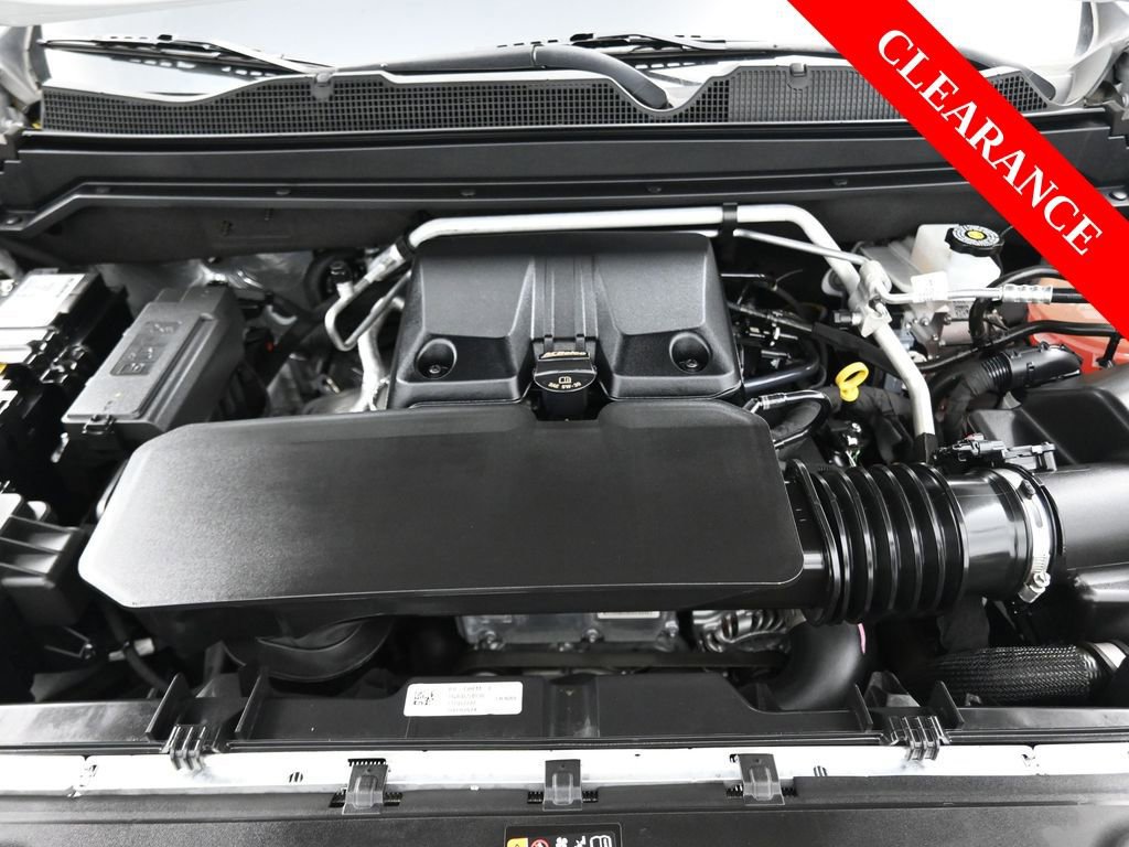 Used 2024 GMC Canyon AT4 w/ Canyon Safety Plus Package image 11