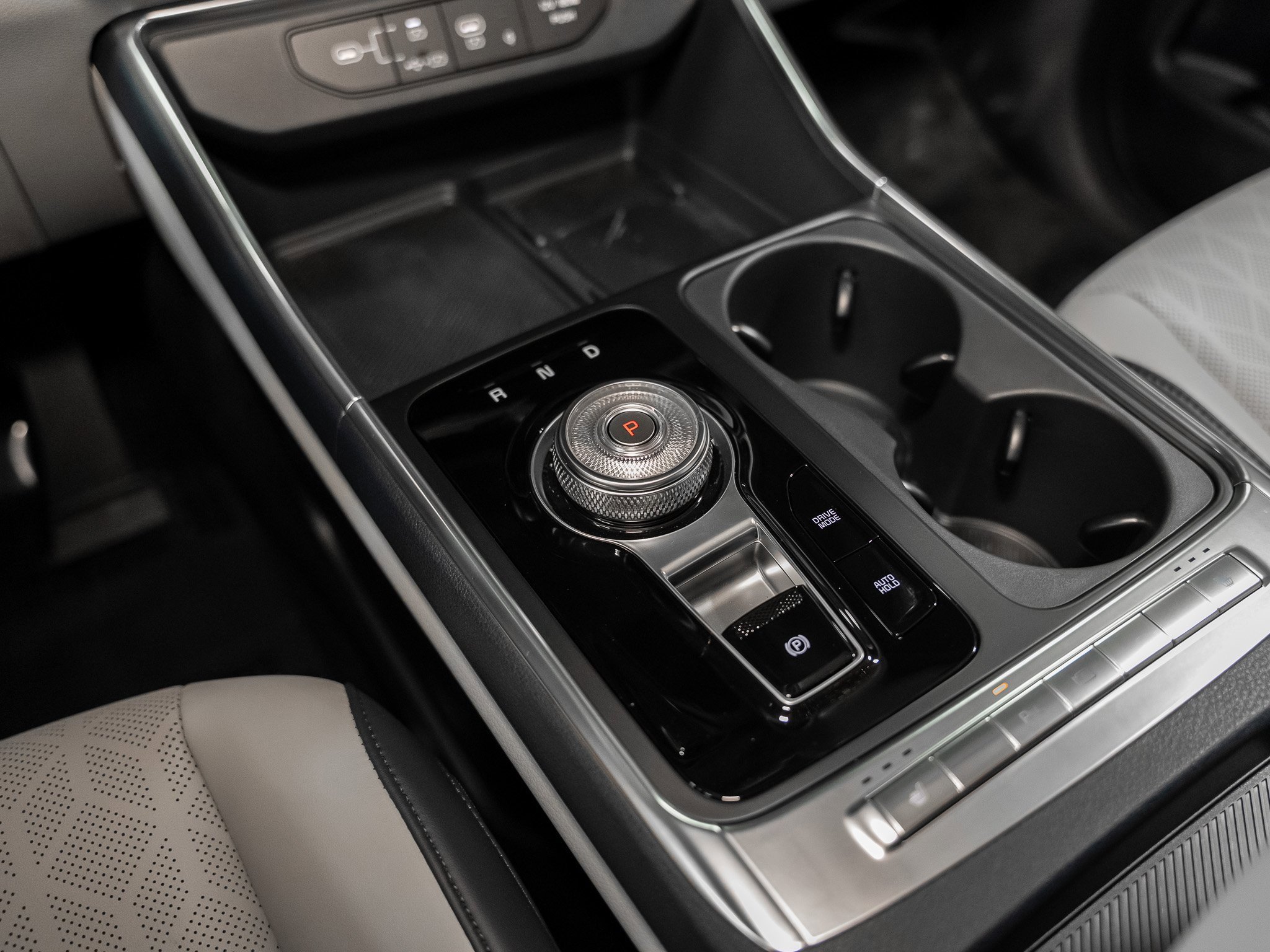 Used 2025 Kia Carnival EX image 53