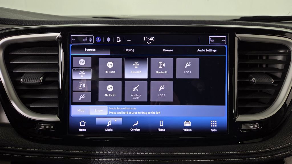 Used 2024 Chrysler Pacifica Touring-L FWD image 24