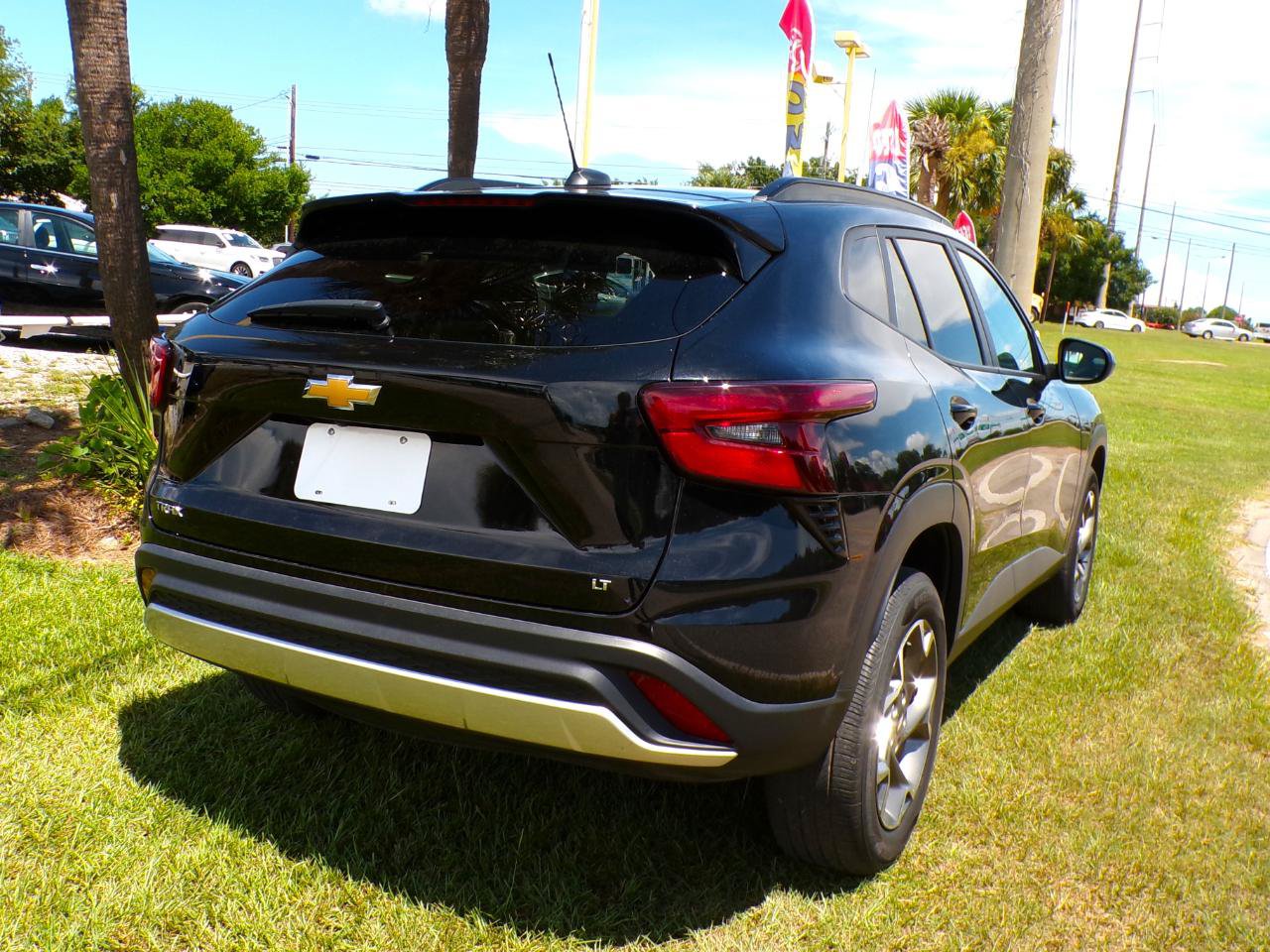 Used 2025 Chevrolet Trax LT w/ LT Convenience Package FWD image 6