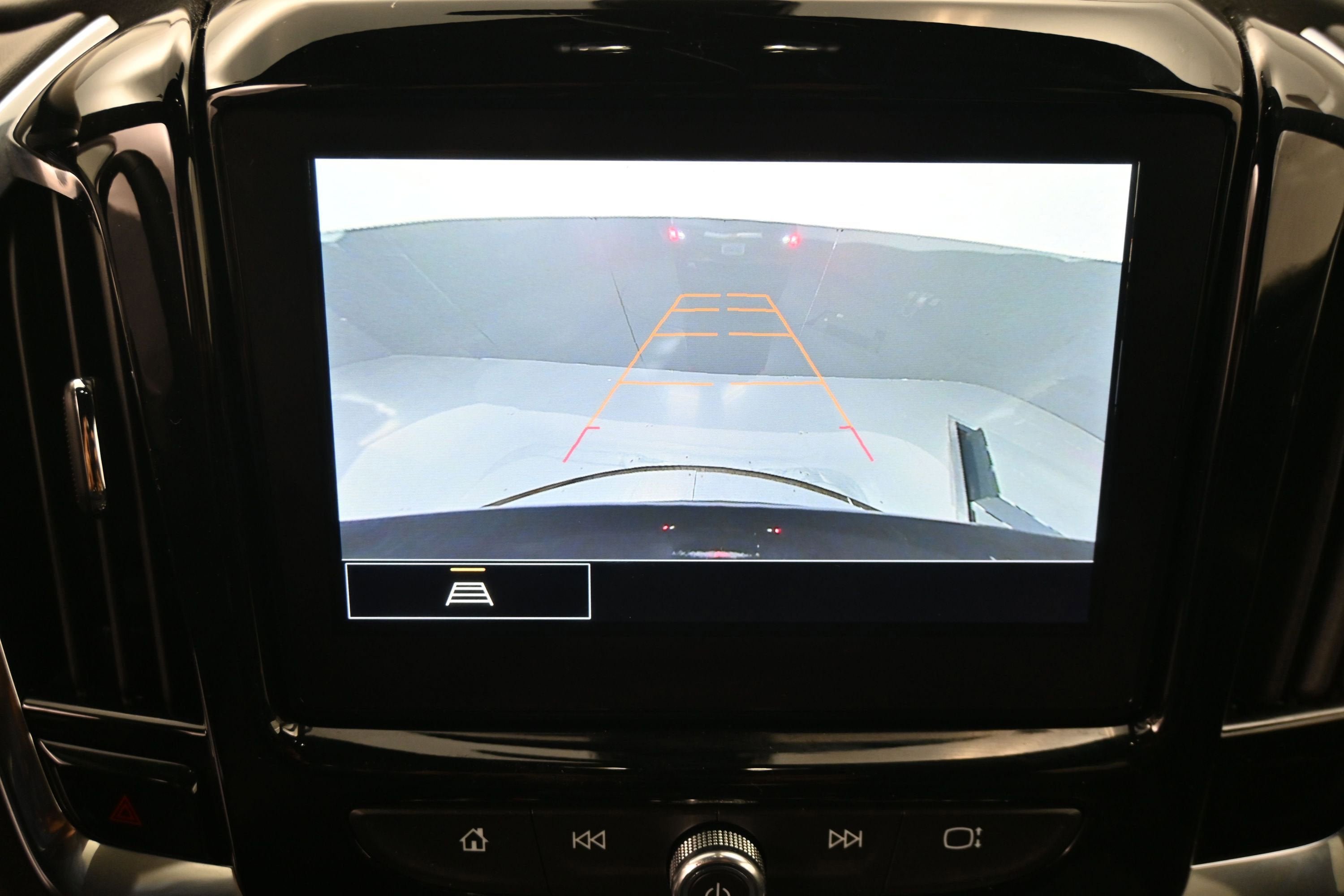 Used 2023 Chevrolet Traverse LT AWD/4WD image 17