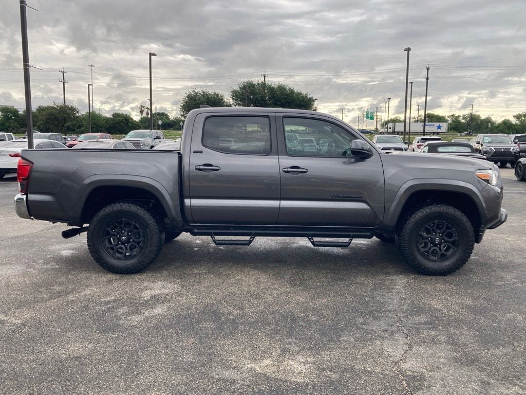 Used 2021 Toyota Tacoma SR5 RWD image 4