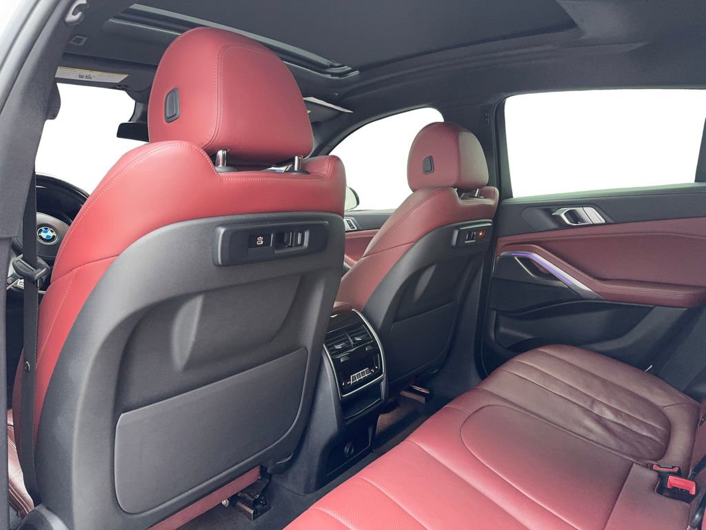 Used 2021 BMW X6 xDrive40i w/ M Sport Package image 14