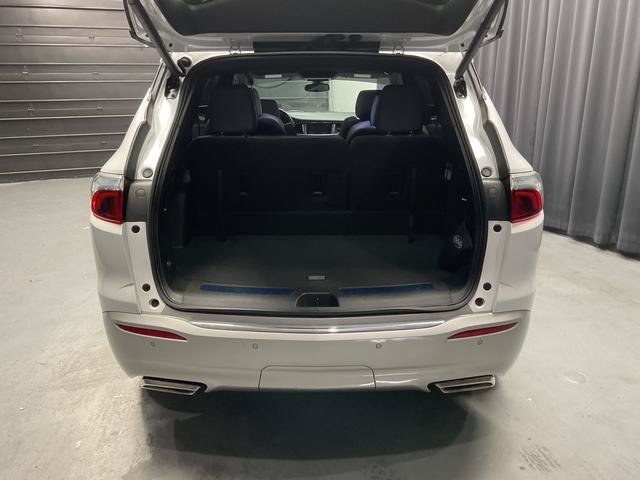 Used 2024 Buick Enclave Essence w/ Experience Buick Package FWD image 7