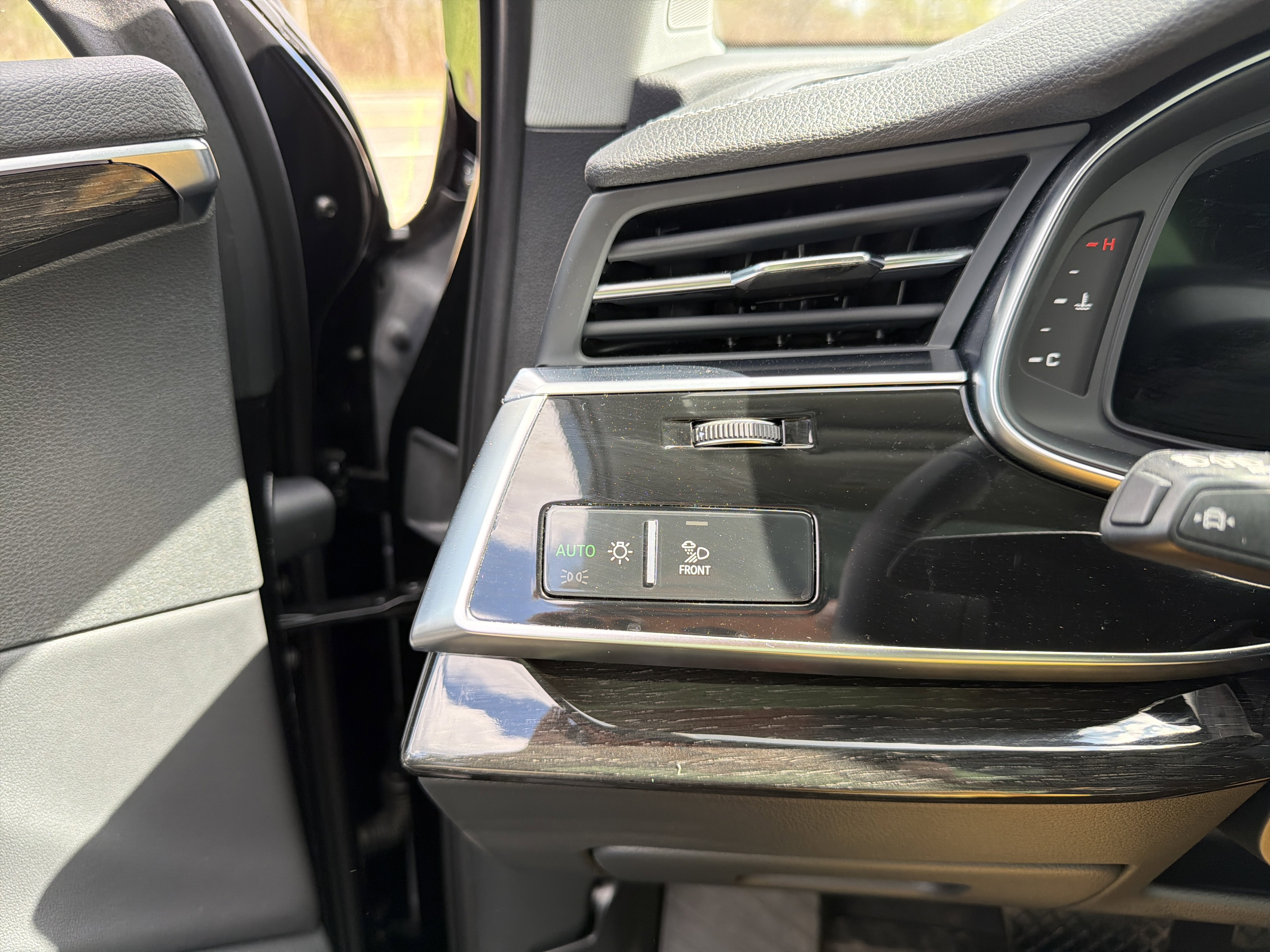 Used 2023 Audi Q7 3.0T Prestige AWD/4WD image 16