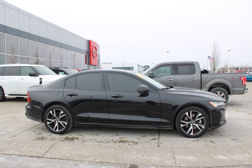 Used 2024 Volvo S60 B5 Plus image 6