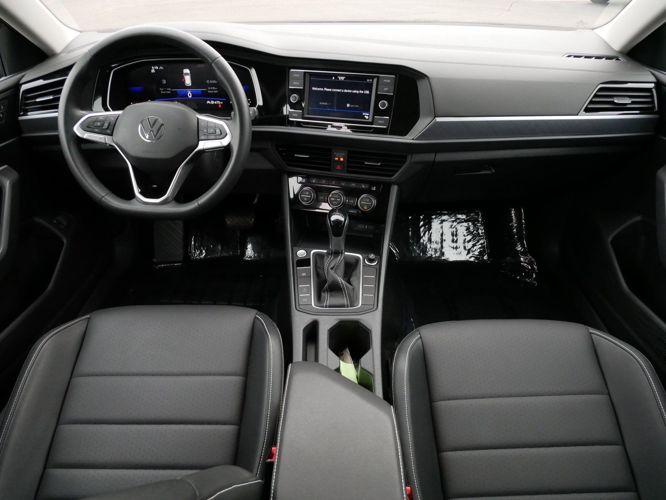 Certified 2024 Volkswagen Jetta SE image 10