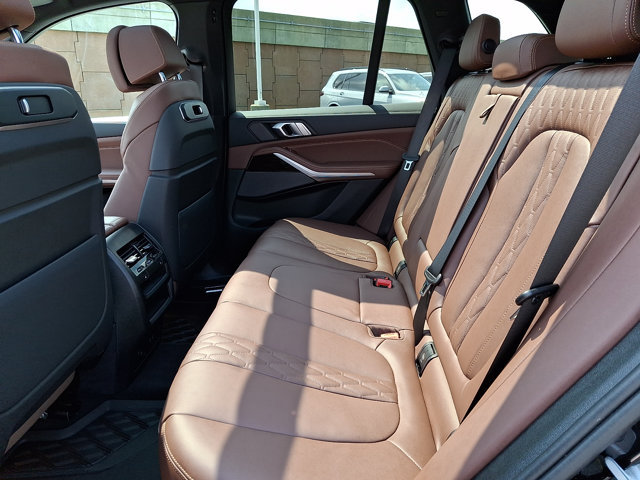 Certified 2024 BMW X5 xDrive40i w/ Premium Package AWD/4WD image 10
