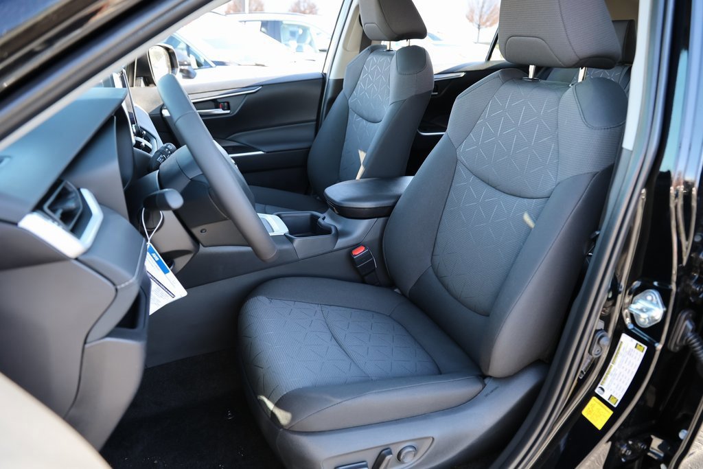 Certified 2025 Toyota RAV4 XLE image 17