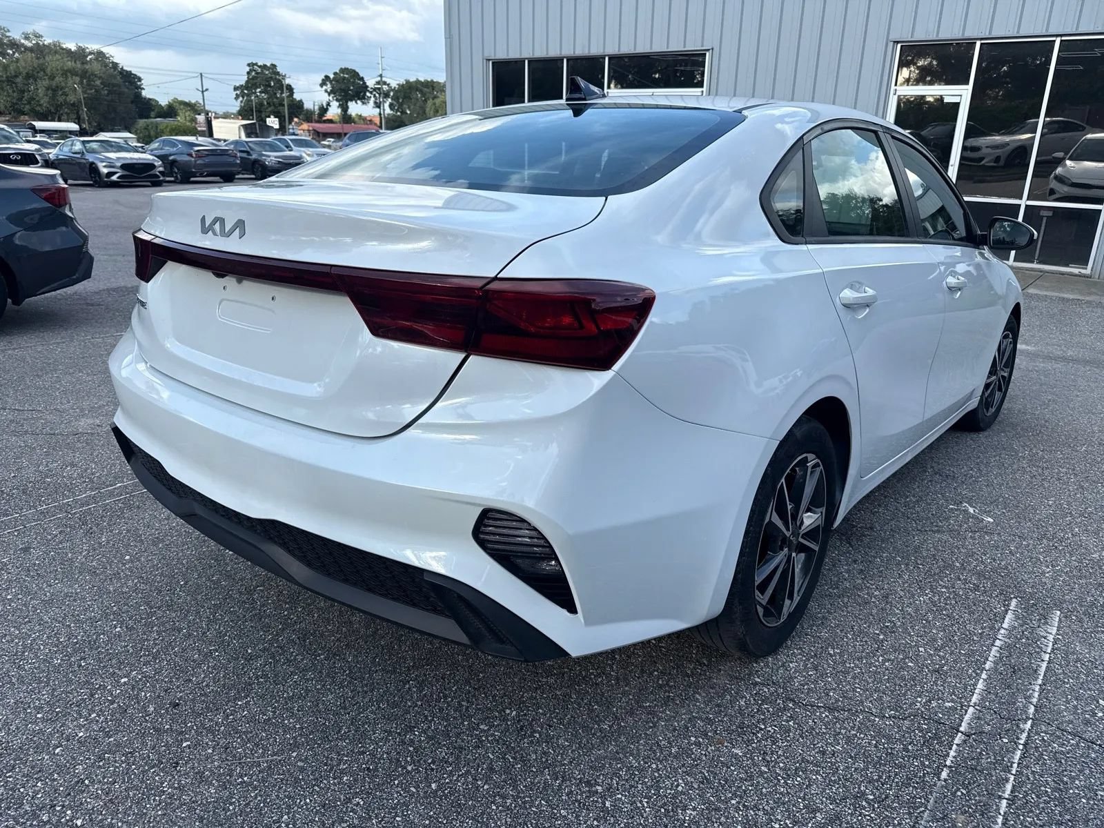 Used 2023 Kia Forte LXS FWD image 7