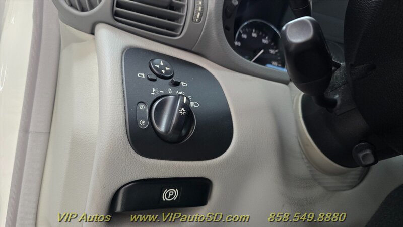 Used 2007 Mercedes-Benz C 230 Sedan image 16