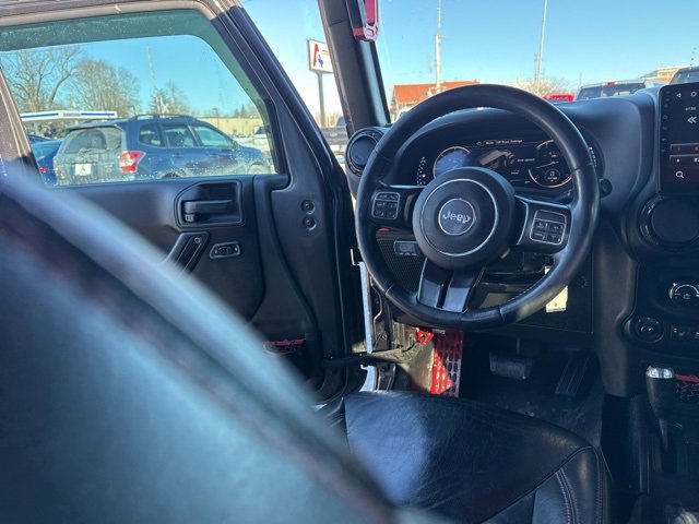 Used 2017 Jeep Wrangler Unlimited Rubicon image 16