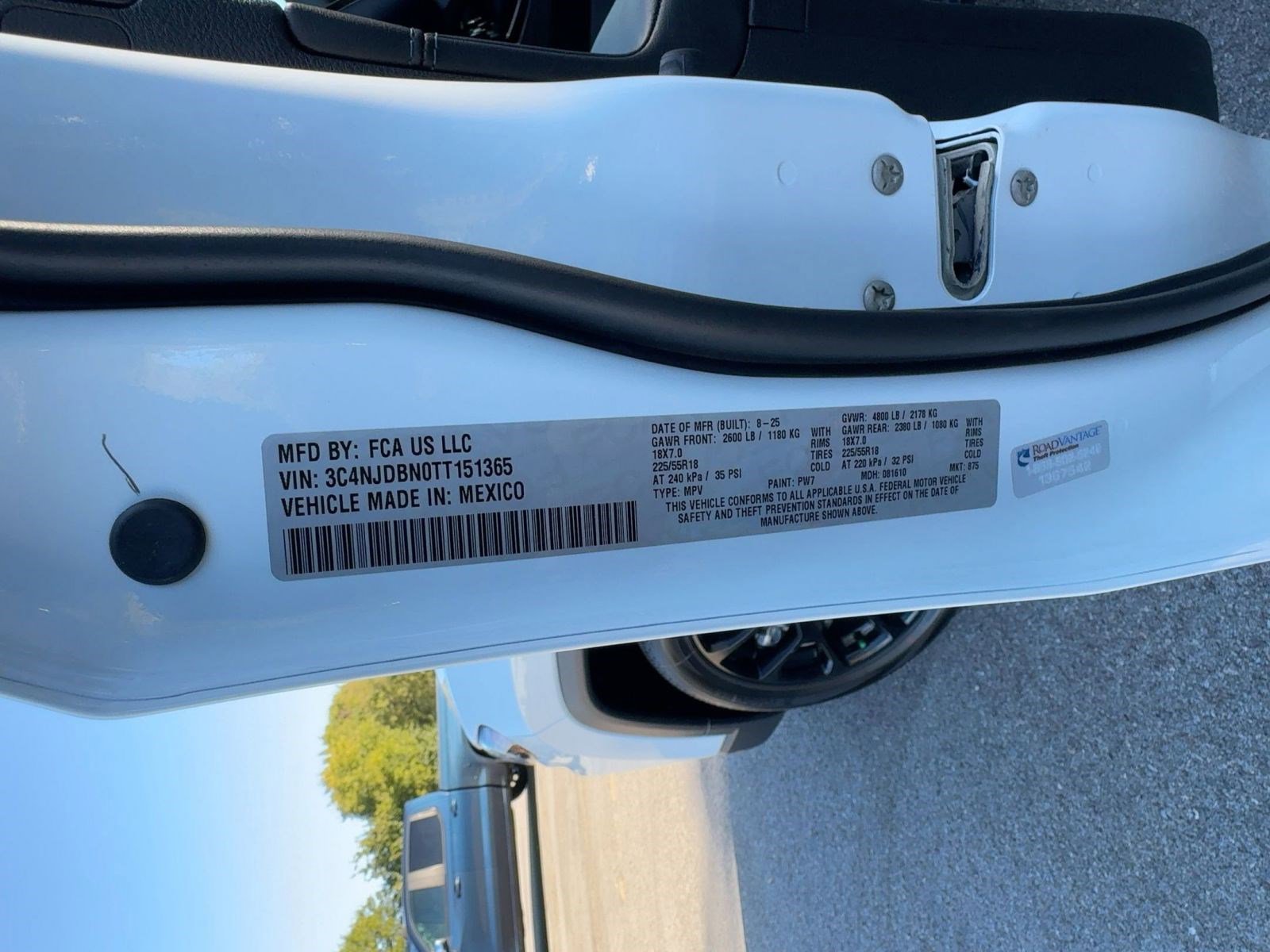 New 2026 Jeep Compass Latitude image 18