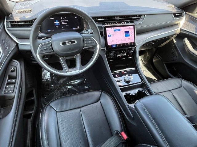 Used 2024 Jeep Grand Cherokee L Limited w/ Luxury Tech Group II AWD/4WD image 10