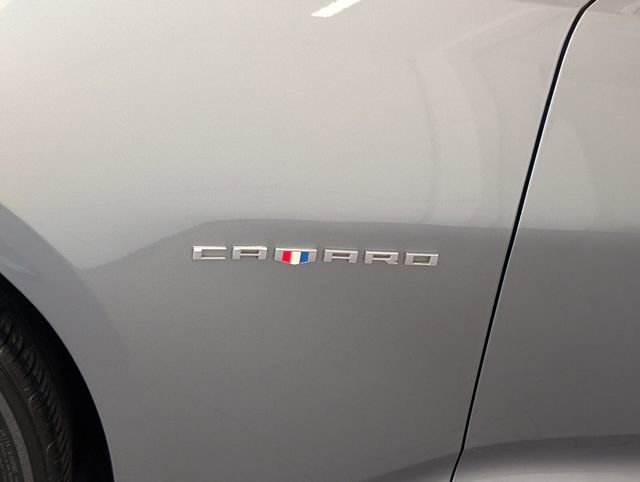 Certified 2021 Chevrolet Camaro LT RWD image 5