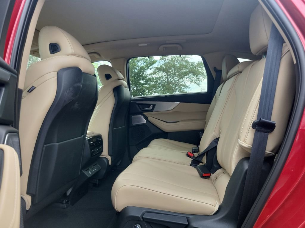 Certified 2025 Acura MDX FWD w/ Technology Package image 13