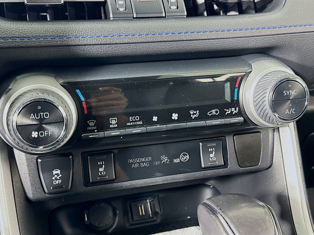 Used 2020 Toyota RAV4 XSE AWD/4WD image 21