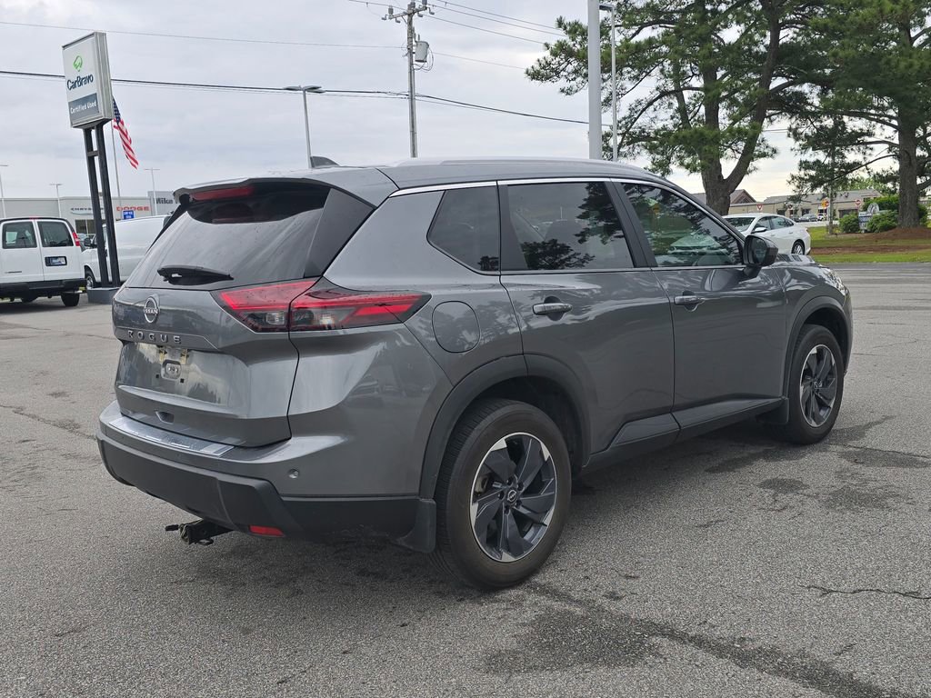 Used 2025 Nissan Rogue SV w/ SV Premium Package FWD image 3