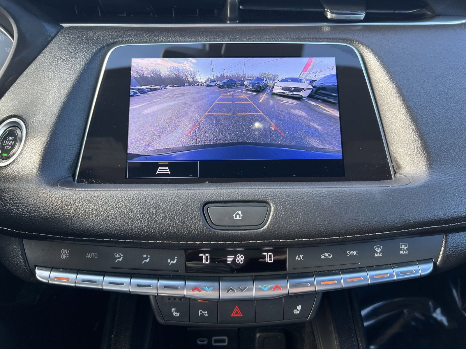 Used 2022 Cadillac XT4 Luxury w/ Cold Weather Package image 19