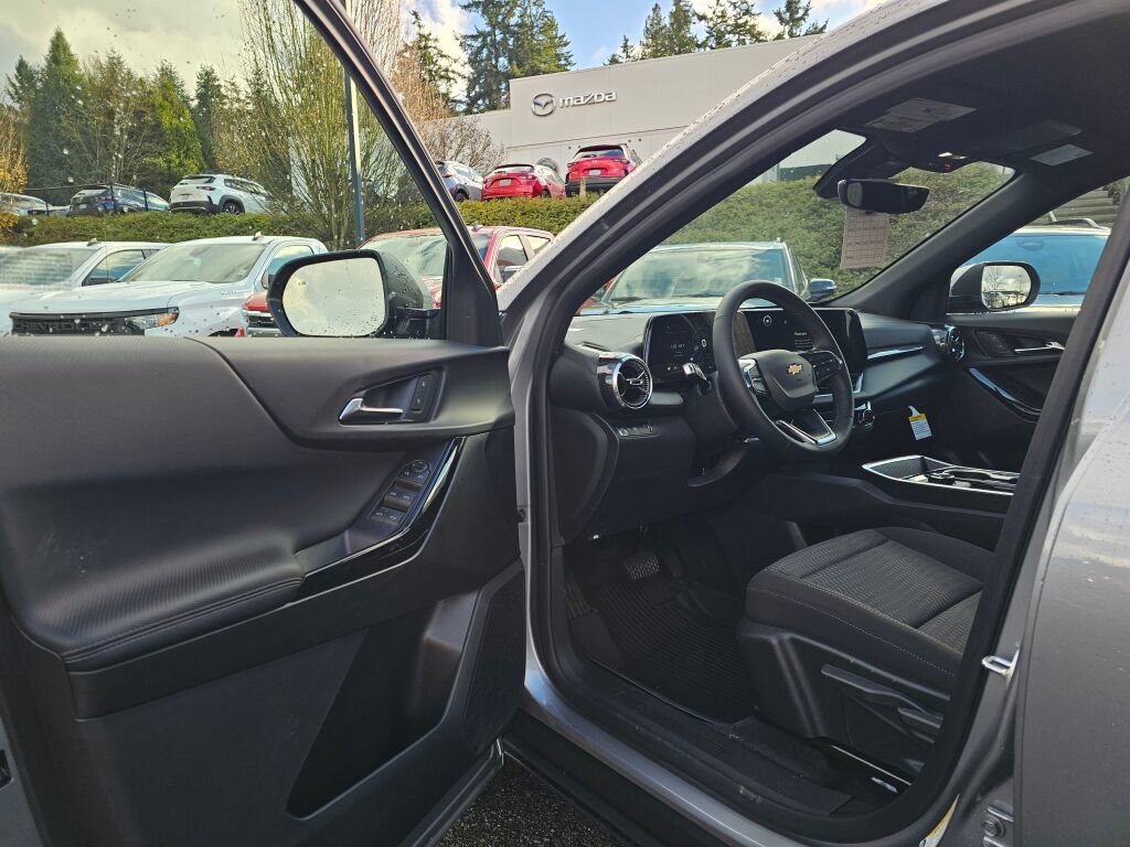 New 2026 Chevrolet Equinox LT w/ Safety and Technology Package image 10