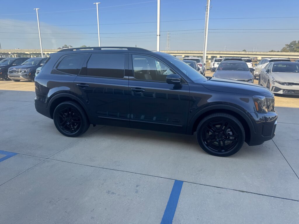 Used 2025 Kia Telluride EX X-Line image 13