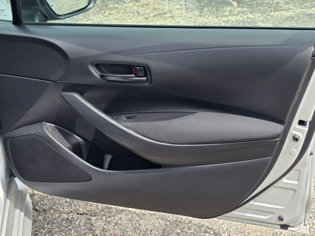 Used 2023 Toyota Corolla LE FWD image 16