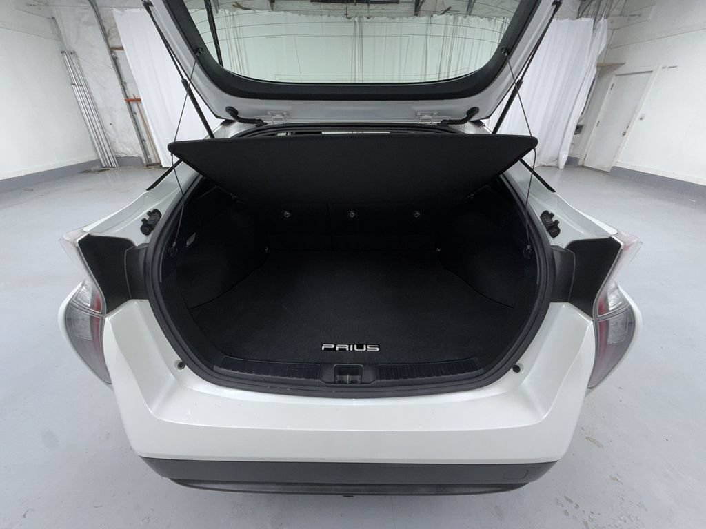 Used 2017 Toyota Prius Four FWD image 16