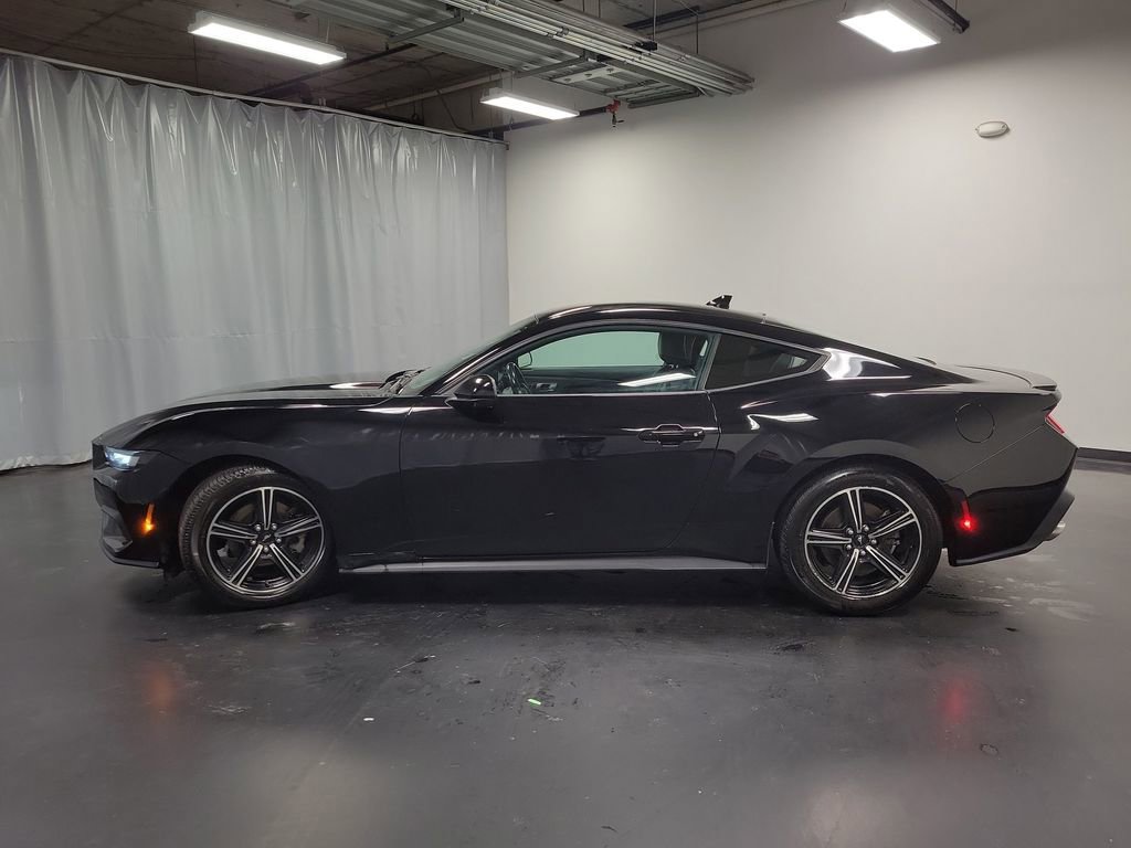 Used 2024 Ford Mustang Premium image 5