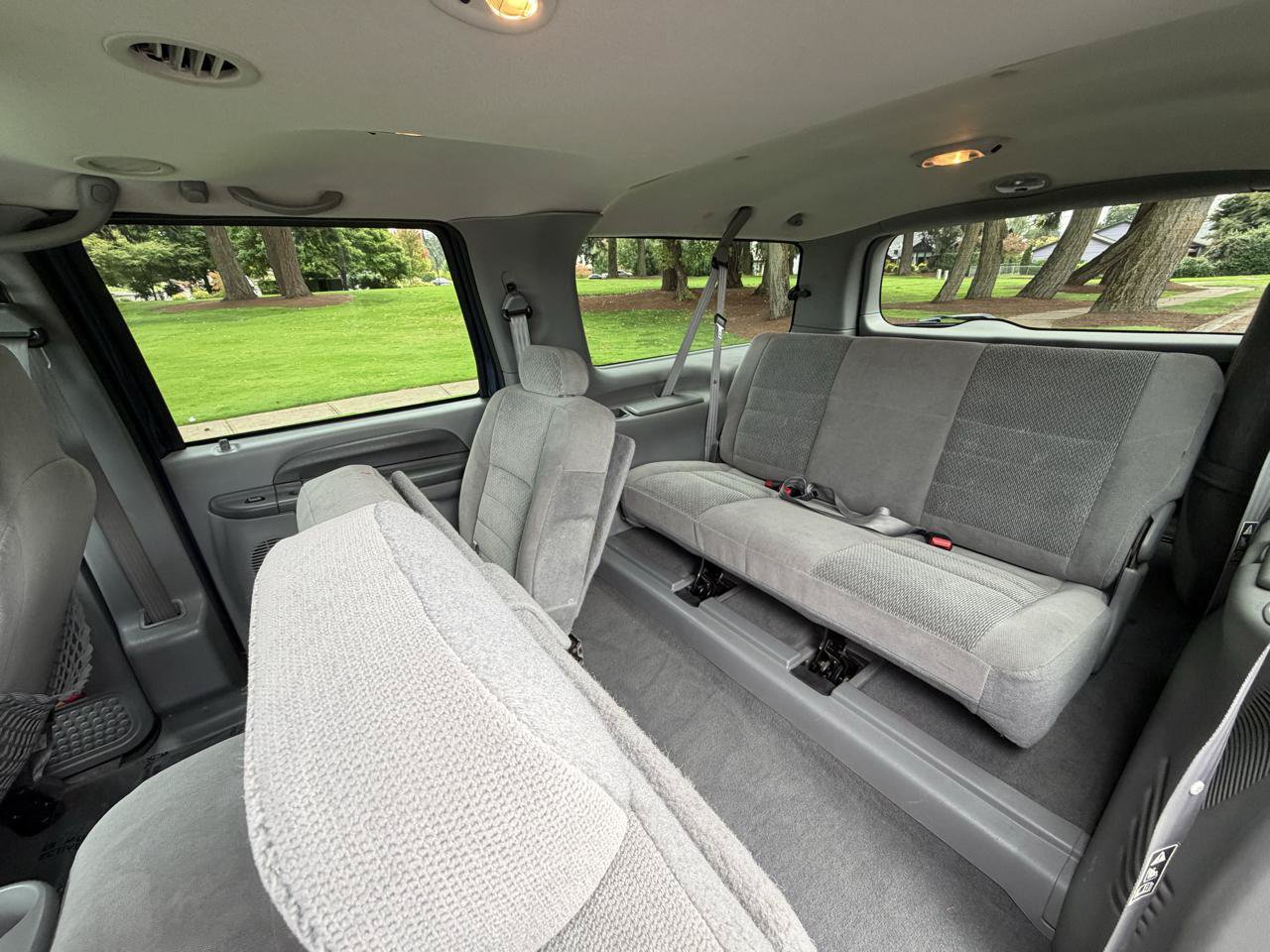 Used 2002 Ford Excursion XLT RWD image 18