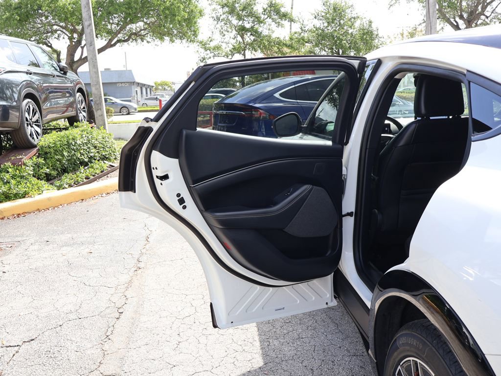 Used 2024 Ford Mustang Mach-E Premium image 27