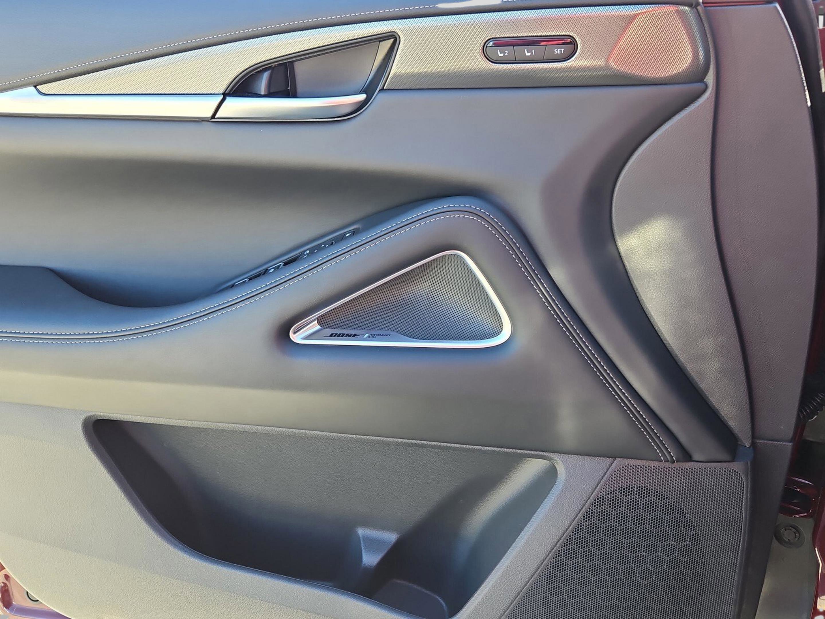 Certified 2025 INFINITI QX60 Luxe w/ Lighting Package (N94) image 25