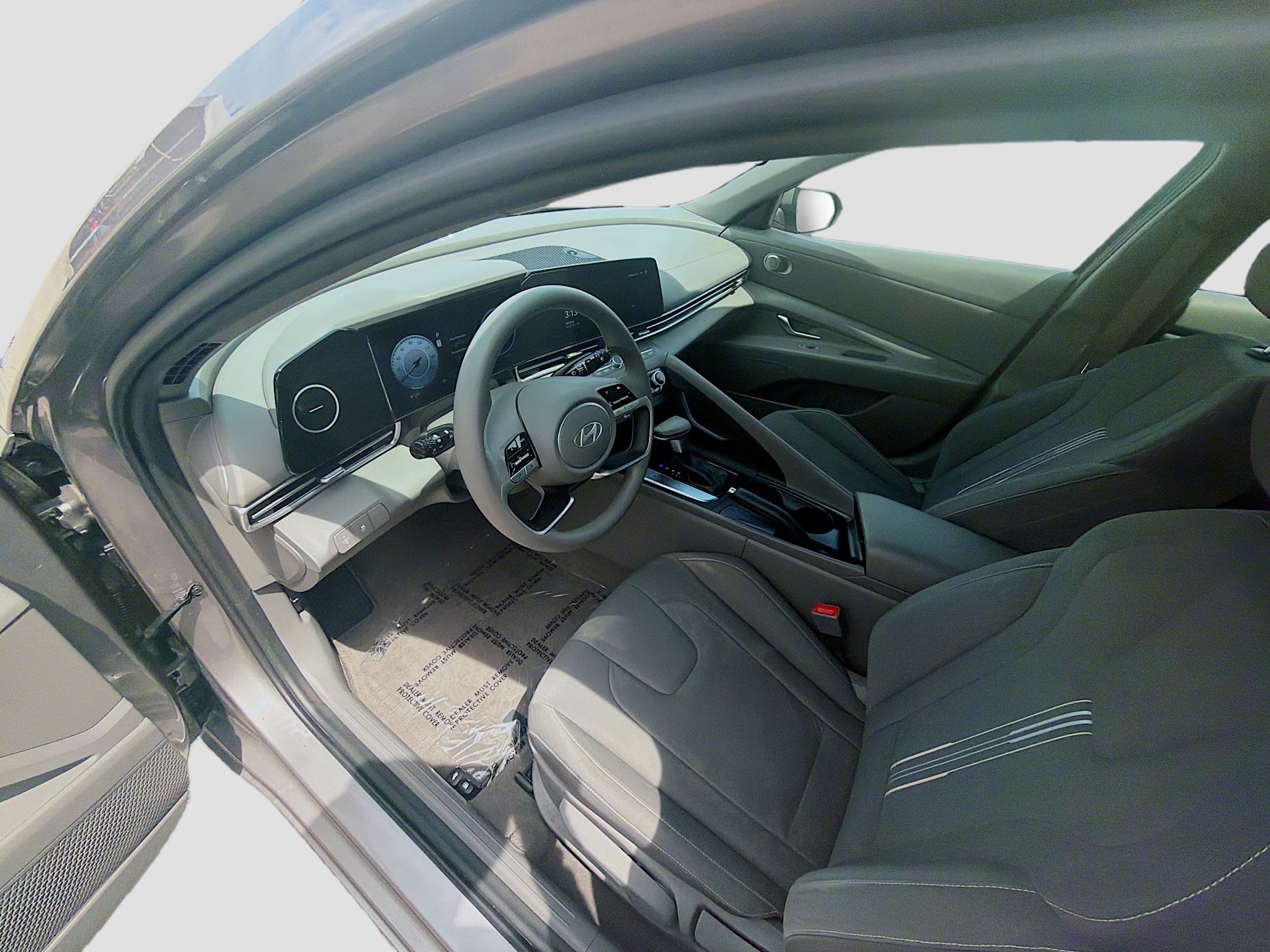Used 2024 Hyundai Elantra SEL FWD image 7