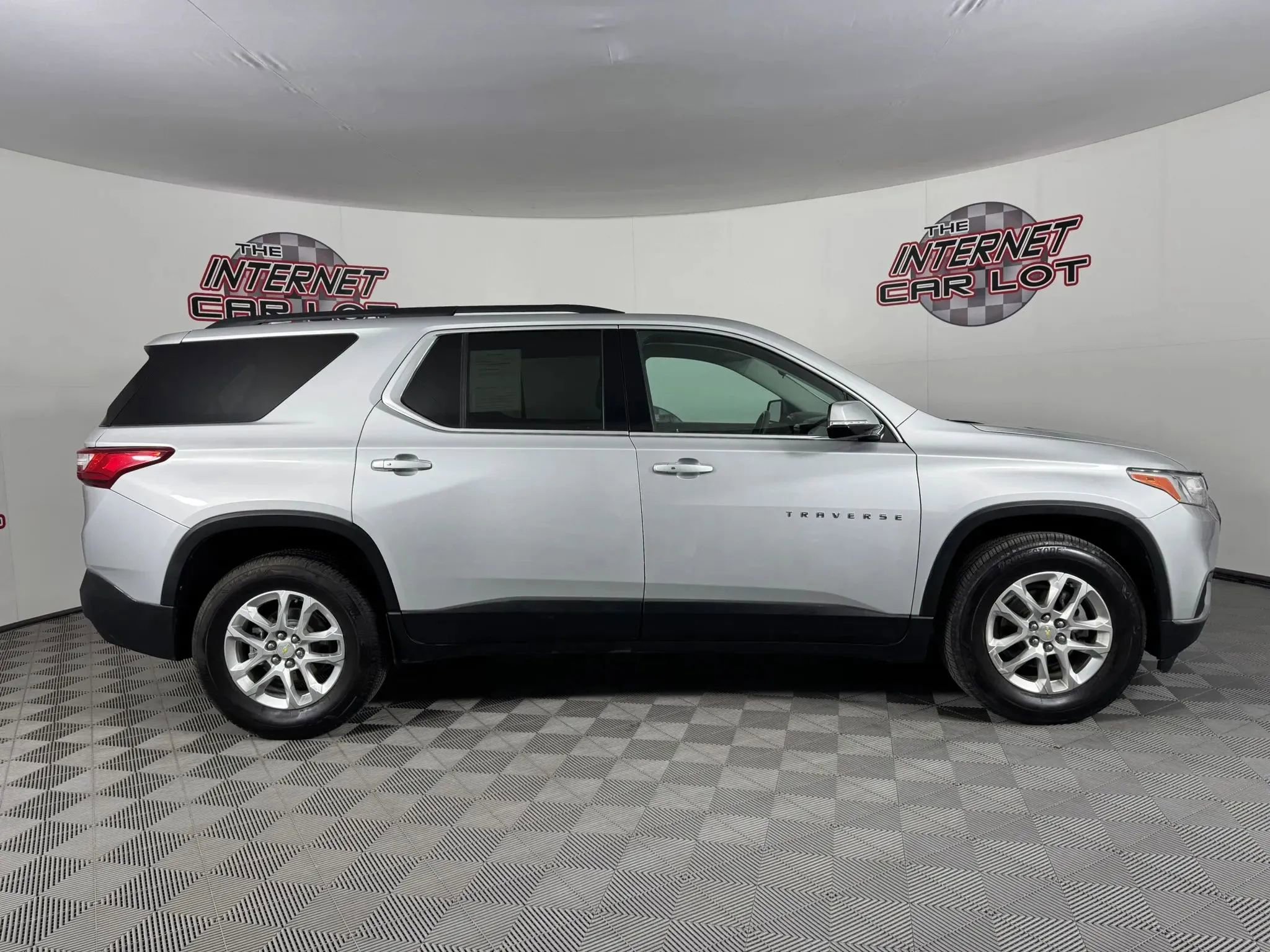 Used 2019 Chevrolet Traverse LT AWD/4WD image 8
