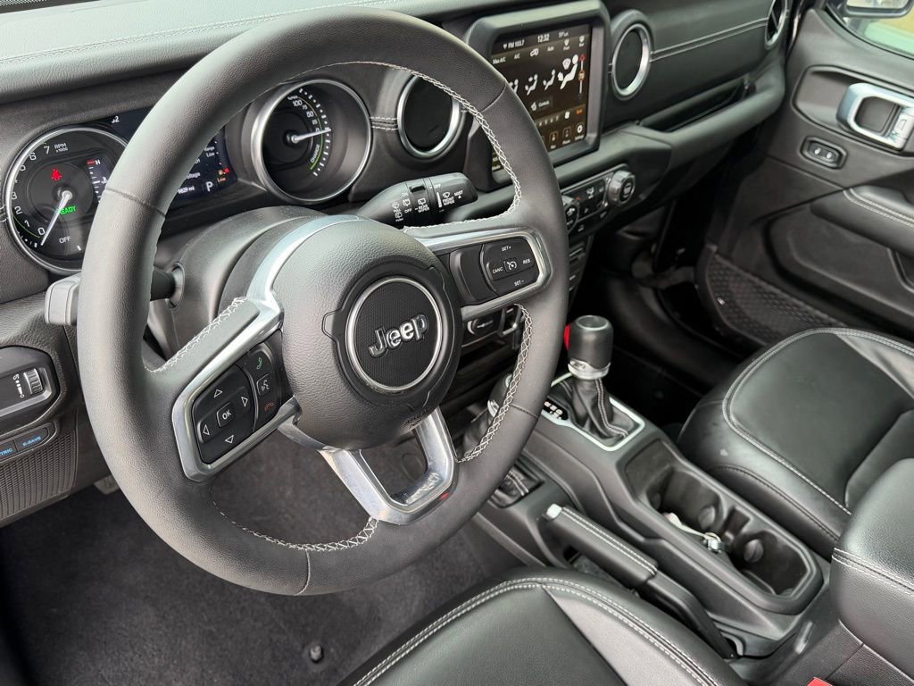 Used 2023 Jeep Wrangler Unlimited Sahara w/ Cold Weather Group AWD/4WD image 12