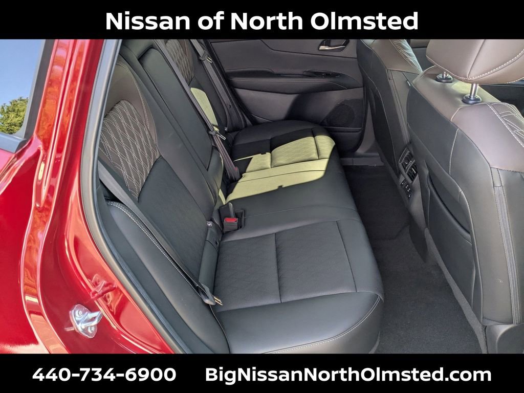 Certified 2025 Nissan Murano Platinum w/ Cargo Package image 27