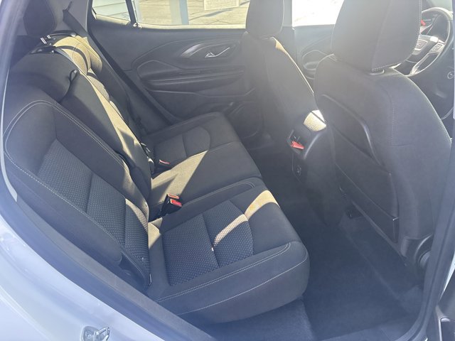 Used 2023 GMC Terrain SLE image 10