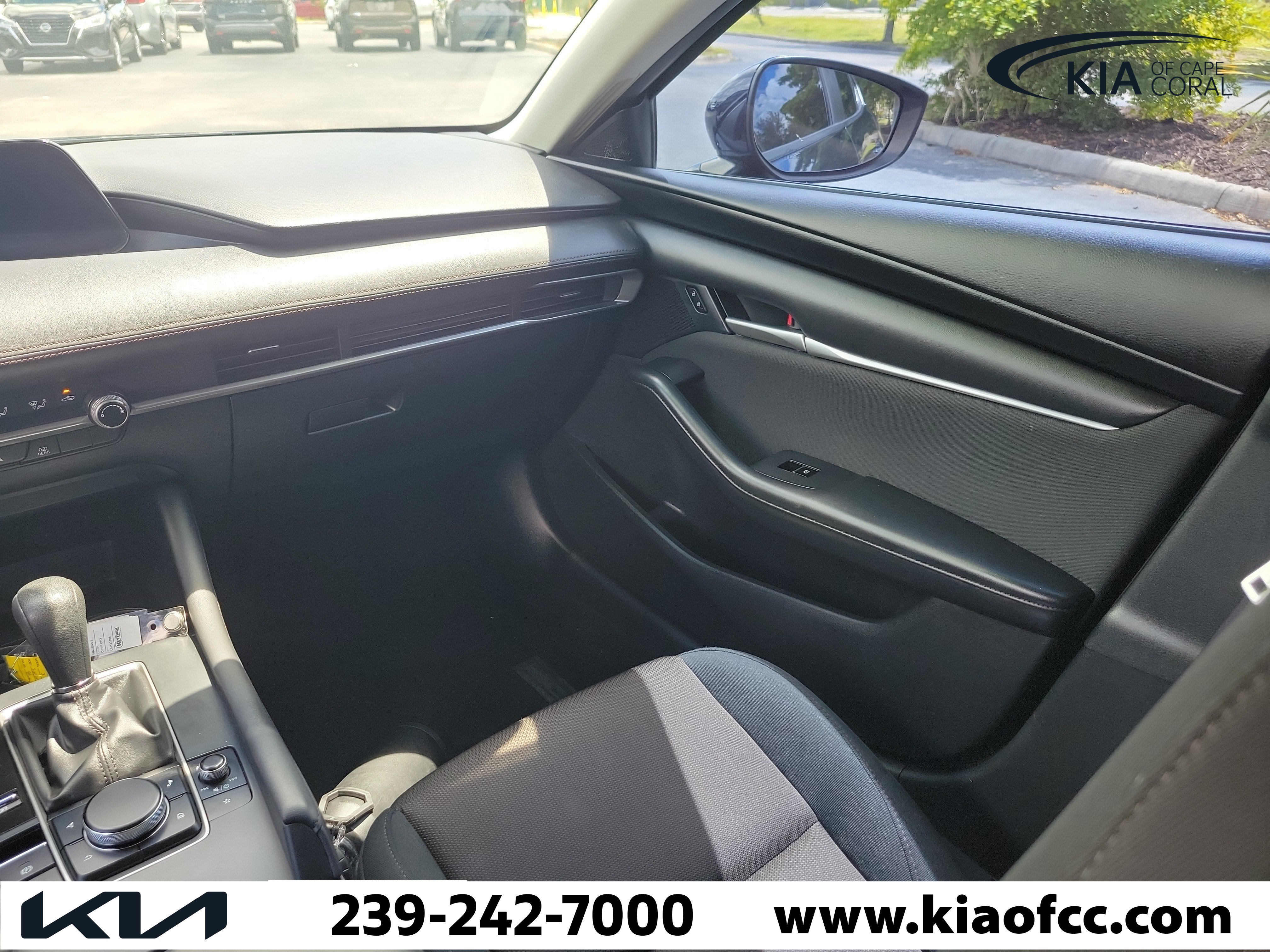 Used 2020 MAZDA MAZDA3 Sedan FWD image 16