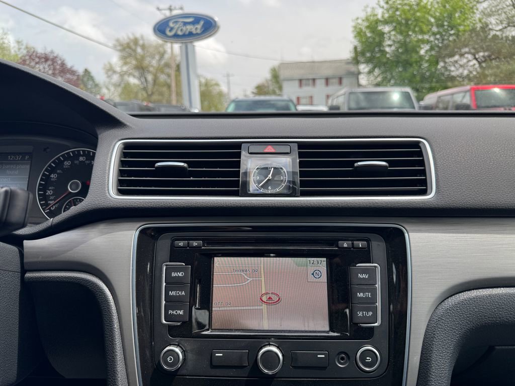 Used 2014 Volkswagen Passat 2.5 SE FWD image 22