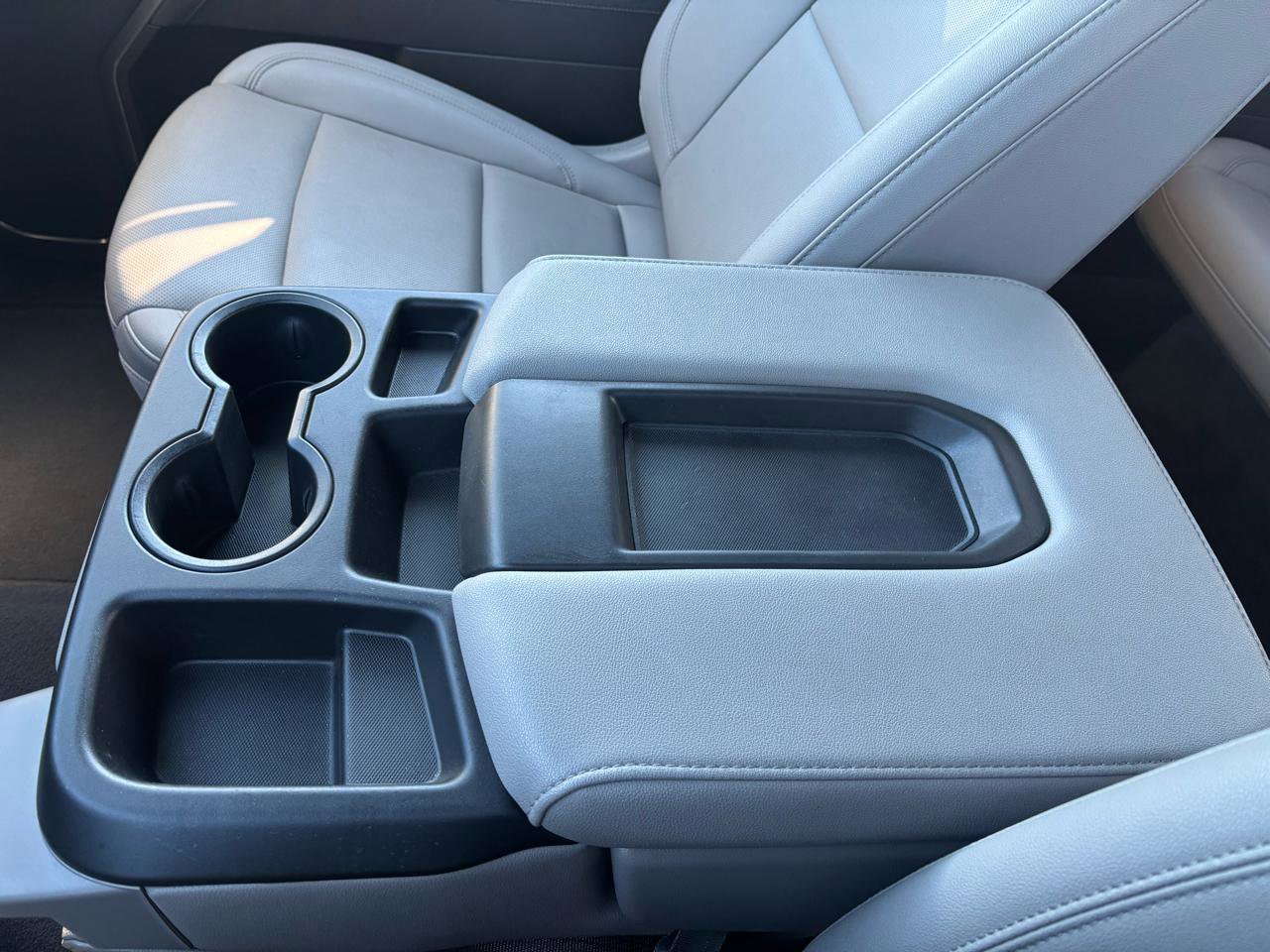 Used 2025 GMC Sierra 1500 SLT image 25